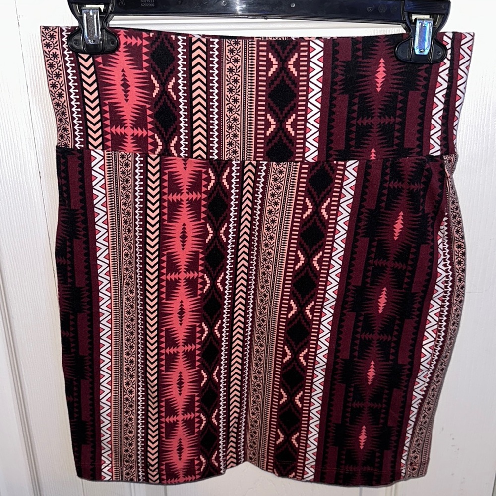 Burgundy Mini Bodycon Aztec Print Skirt!
